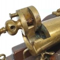 Rare petit canon en laiton signé L.T. Snow, The ''strong'' cannon, New Haven, Conn, U.S.A.- Gauge 8 - 18'' - 3
