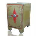 Petit coffre-fort en fonte sur roulettes - 1