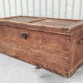 Ancien coffre en bois, idéal comme table de salon  - 7