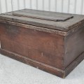 Ancien coffre d'outils, idéal comme table de salon  - 7