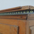 Armoire antique en pin, 8 caissons soulevés, clous forgés  - 6