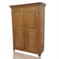 Armoire antique en pin, 8 caissons soulevés, clous forgés  - 1