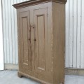 Armoire antique en pin, couleur d'origine et clous carrés  - 8