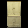 Armoire antique en pin, panneaux creux et clous carrés - 2