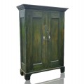 Armoire antique en pin, recolorée dans le passé, clous carrés  - 1