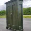 Armoire antique en pin, recolorée dans le passé, clous carrés  - 8