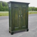 Armoire antique en pin, recolorée dans le passé, clous carrés  - 9