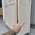 Armoire esprit Louis XIII, 18e siècle, base chantournée, 2 caissons remplacés  - 7