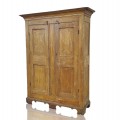 Armoire en pin décorée de 8 caissons  - 1