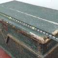 Beau coffre à couvertures, ceinturé d'une moulure en V, dégagé sur sa couleur d'origine dans le passé  - 3