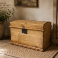 Little dome top box, forged nails  - 2