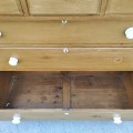 Belle commode à chapeau, pin et clous carrés, bureau de chambre à coucher  - 2