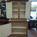 Belle petite armoire 2 corps décorée de 4 caissons  - 2