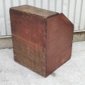Belle petite boîte à bois, clous carrés et couleur d'origine  - 6
