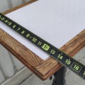 Belle petite table d'appoint ajustable avec base en fonte  - 3