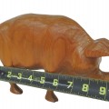 Belle sculpture art populaire en bois, cochon sculpté en bois  - 6