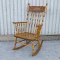 Chaise berçante avec motifs pressés, pressback - 4