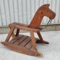 Cheval à bascule, jouet  - 4