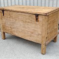 Coffre à couverture, assemblé à poteaux et clous carrés (couvercle remplacé dans le passé)  - 6