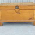 Antique solid pine blanket chest, V box - 2
