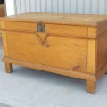 Antique solid pine blanket chest, V box - 4