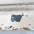 Coffre à couverture en pin, clous carrés, belles couleurs en sous-couche  - 9