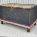 Antique blanket box, forged nails and original color  - 8
