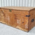 Coffre antique en pin  - 7