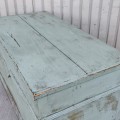 Antique blanket v box, square nails  - 7