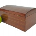 Coffret ancien en bois avec fines lignes décoratives incrustées. - 4
