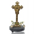 Gilded crucifix under glass dome, antique devotional piece - 2