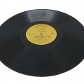 Vinyl disc of Kiss the originals limited edition, very good condition  - 3