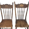 Ensemble de 4 chaises à dossiers pressés ''press-back'' - 2