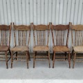 Ensemble de 4 chaises à dossiers pressés ''press-back'' - 2