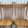 Ensemble de 4 chaises à dossiers pressés ''press-back'' - 2