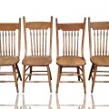 Ensemble de 4 chaises à dossiers pressés ''press-back'' - 1