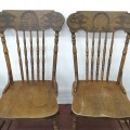 Ensemble de 4 chaises à dossiers pressés ''press-back'' - 3