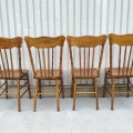 Ensemble de 4 chaises à dossiers pressés ''press-back'' - 4