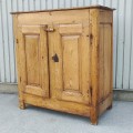 18th century Quebec 4 raised panels pine buffet, Wooden pegs assembly - 13