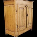 18th century Quebec 4 raised panels pine buffet, Wooden pegs assembly - 5