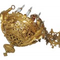 Exceptionnelle lampe de sanctuaire en laiton décorée d'anges et de dragons  - 1