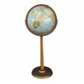 Globe terrestre vintage sur pied - 1