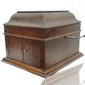 Antique oak phonograph, gramophone - 3