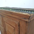 Grande armoire ayant été rétrécie en hauteur, clous forgés - 6