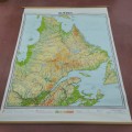 Large Québec relief school map - 5