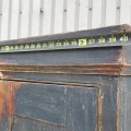 Jolie armoire antique en pin, portes à panneaux creux, recolorée dans le passé - 5
