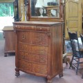 Jolie commode miroir en chêne maillé décorée de pattes de lion - 3