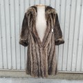 Jolie manteau de fourrure pour femme  - 3