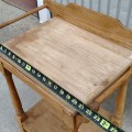 Jolie petite table ''lave-main'' en pin - 4