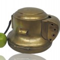 Lampe projecteur en laiton avec réservoir au kerosène, objet de collection maritime  - 3